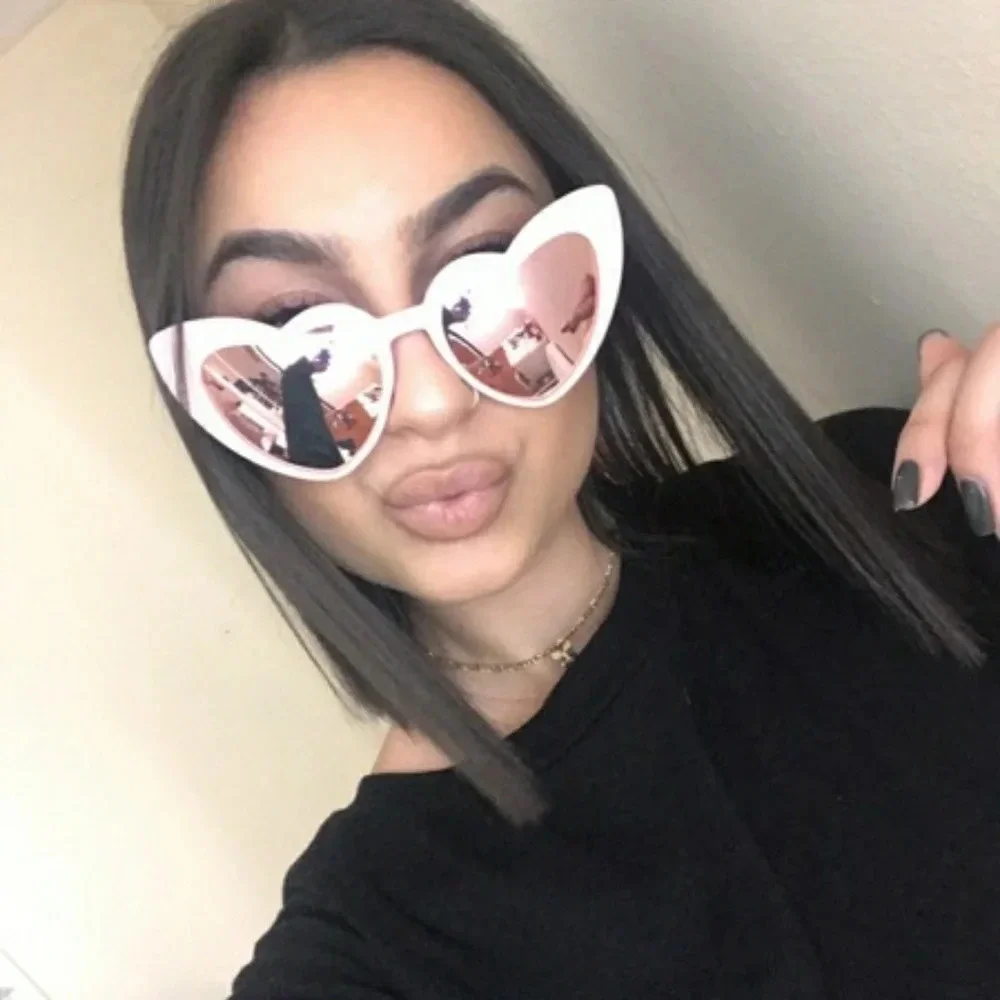 🕶 Heart White Black Pink Mirror Lens Sunglasses